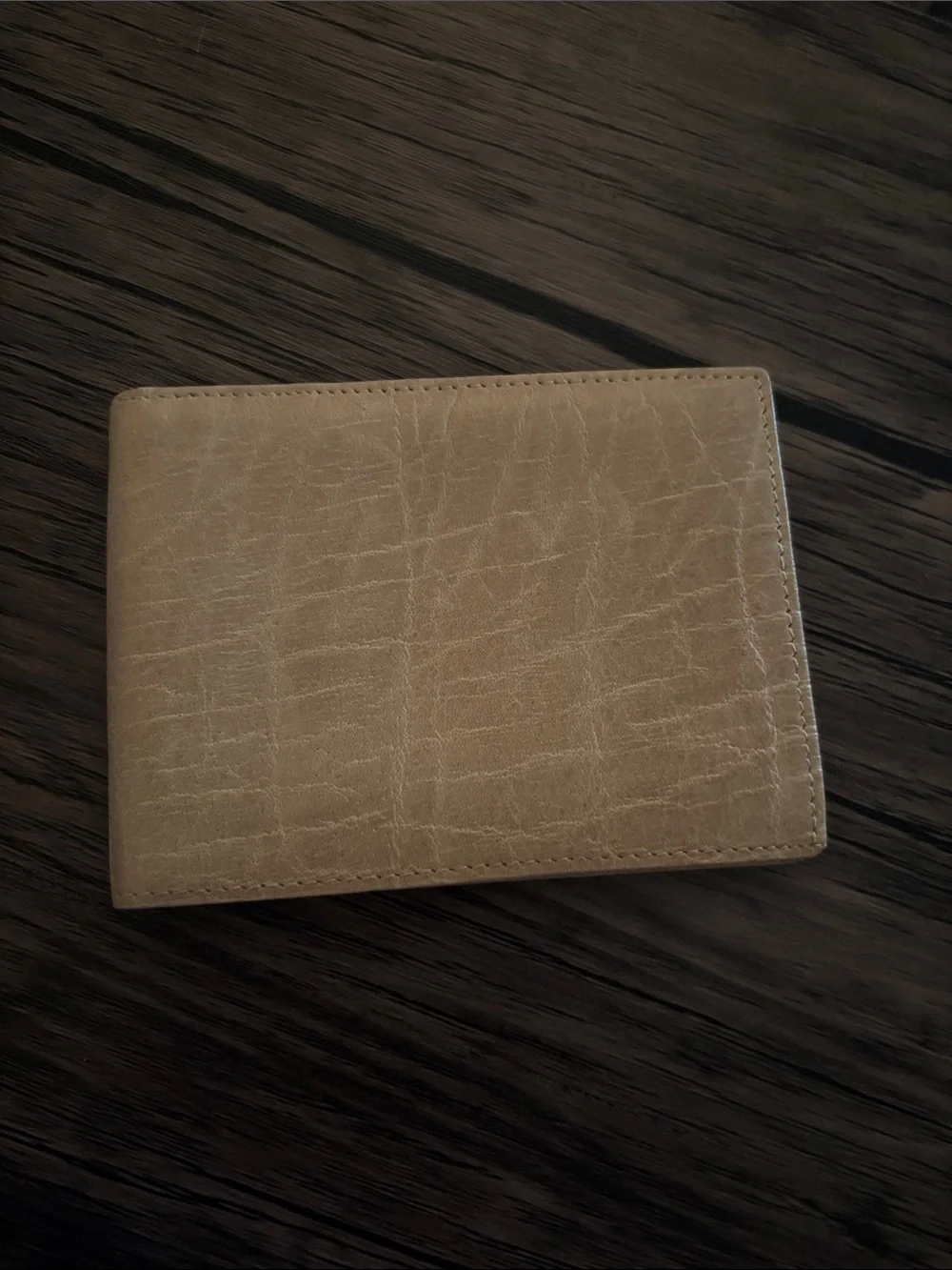 Classic Crocodile Men's Bifold Wallet in Tan